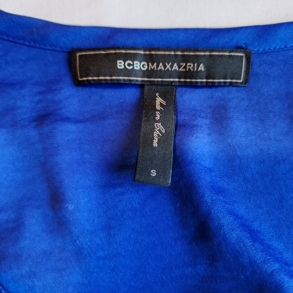 BCBG MaxAzria Small Cropped Tana Top in Blue Sapphire - Picture 6 of 13